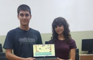 Niški gimnazijalci svojom edukativnom igrom osvojili drugo mesto na hakatonu u Bukureštu Lazar Mančić i Natalija Todorović