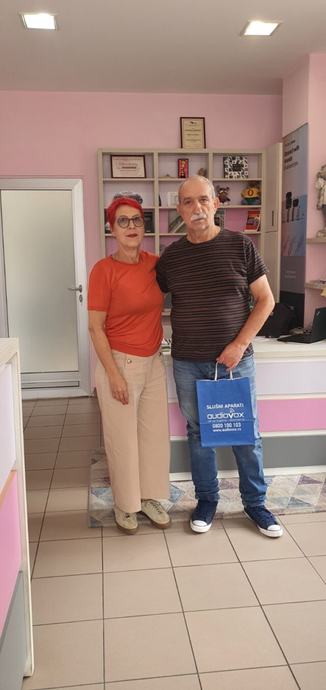 Sonja Cvetković i Mirković Stojan, Niš, poklon aparat Sonja Cvetković i Mirković Stojan, Niš, poklon aparat