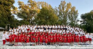 Otvoreni trening mlađih selekcija u novoj opremi Omladinska škola Fk Radnički-Niš 2025-2026