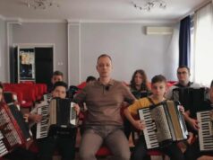 Niš ima najboljeg profesora u regionu – Predrag Jovanović finalista svetskog takmičenja u Dubaiju (VIDEO) Predrag Jovanović i učenici Muzičke škole u Nišu