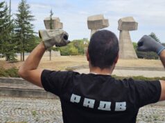 Mladi aktivisti sa Delijskog visa uredili letnjikovce na Bubnju Uređenje letnjikovca na Bubnju