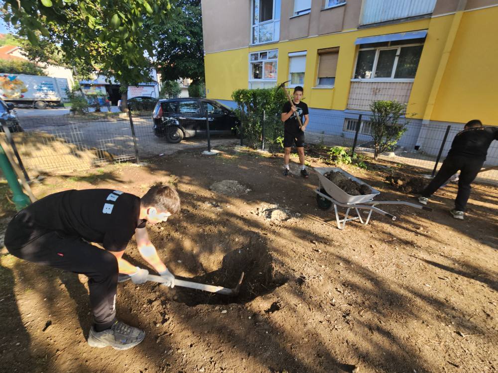 Uređenje međublokovskog prostora 