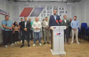 Radulović najavljuje novi skup protiv blokada u subotu i poziva čelnike Medijane da podnesu ostavke Uroš Radulović