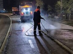 Zbog žara bačenog u kontejner komunalni kamion morao da izbaci đubre na ulicu da se ne bi zapalio Čišćenje đubreta nakon požara
