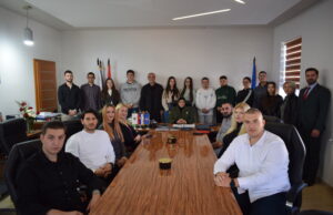 Projekat POMAK povezuje mlade iz Niša i Sjenice kroz dijalog i razumevanje Projekat POMAK