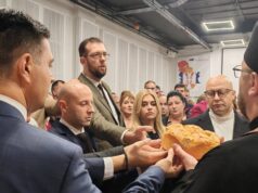 Srpska napredna stranka u Nišu obeležila krsnu slavu – Sveta Petku U prostorijama Srpske napredne stranke u Nišu Krsna Slaca SNS-a obeležena u Nišu