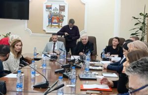 Ministar informisanja sa niškim medijskim radnicima o finansiranju, akcentima, blokaderima, dipfejku… Ministar informisanja sa niškim medijskim radnicima o finansiranju