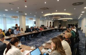 Turistički radnici okupili se u Nišu: Cilj da jug Srbije izgradi zajednički turistički identitet Okrugli sto Partnerstvom do promena - povezivanje turističkih resursa Južne Srbije i zajedničko pozicioniranje na tržištu