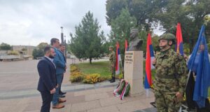 Obeležena 107. godišnjica od oslobođenja Niša u Prvom svetskom ratu Polaganje venaca na spomenik Petru Bojoviću