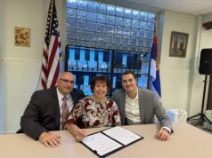 Eparhija niška dobila donaciju za izgradnju kuće za socijalno ugrožene Potpisivanje ugovora o donaciji