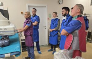 U Kliničkom centru uspešno izvedena procedura zatvaranja moždane aneurizme novom tehnologijom Procedura zatvaranja moždane aneurizme novom tehnologijom