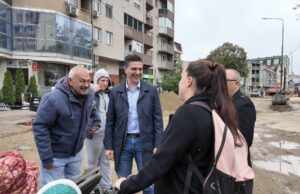 Voda, asfalt i novi trotoari: Rekonstruiše se Ulica Vojvode Tankosića kod Doma zdravlja Rekonstrukcija ulice Vojvode Tankosića