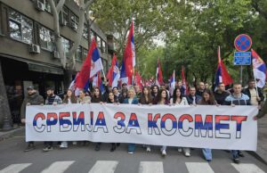 I Dačić na skupu podrške Srbima sa Kosmeta u Nišu. Naprednjaci izbrojali 10.000 ljudi Srbija za Kosmet