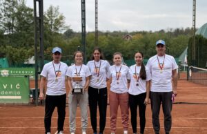 TENISKA AKADEMIJA ŽIVKOVIĆ ŠAMPION SRBIJE U KONKURENCIJI JUNIORKI Ženska juniorska kipa Teniske akademije Živković iz Niša - šampionke Srbije