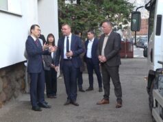 Ambasador Japana uručio autocisternu za vodu Opštini Bela Palanka Ambasador Japana uručio autocisternu za vodu Opštini Bela Palanka