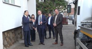 Ambasador Japana uručio autocisternu za vodu Opštini Bela Palanka Ambasador Japana uručio autocisternu za vodu Opštini Bela Palanka