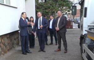 Ambasador Japana uručio autocisternu za vodu Opštini Bela Palanka Ambasador Japana uručio autocisternu za vodu Opštini Bela Palanka