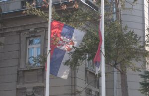 Sećanje na 1. novembar Dan žalosti u Srbiji na godišnjicu stradanja građana u padu nadstrešnice u Novom Sadu Dan žalosti u Srbiji