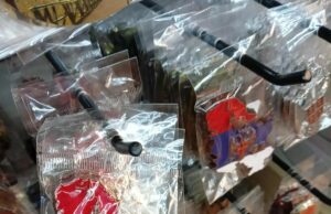 Iz prodavnice u Nišu povučeno preko 800 suvenira u obliku mape Srbije, ali bez Kosmeta Magnet u obliku karte Srbije