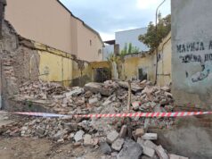 Uklanja se ostatak urušene kuće u ulici Obilićev venac Ruševina objekta u ulici Obilićev venac 55