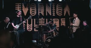 Vasil Hadžimanov Band nastupa u Nišu: koncert 18. decembra u klubu Livnica Vasil Hadžimanov Band