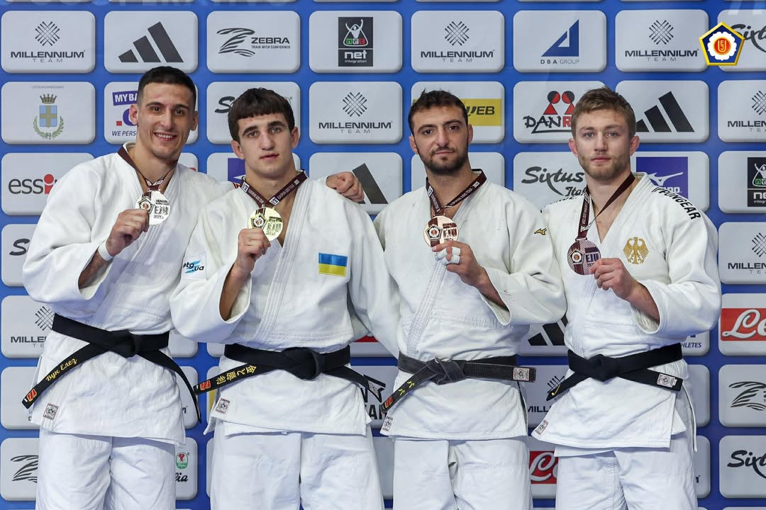 Vuk Elez srebrno odličje Vuk Elez srebrno odličje