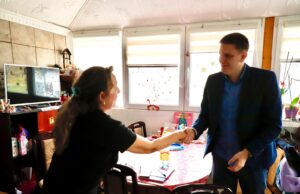 Zamenik gradonačelnika Niša Luka Gašević posetio je Žaklinu Mitrović, razmatra se mogućnosti za dodatnu pomoć ovoj porodici Žaklinu Mitrović i Luka Gašević