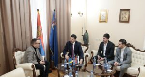 Ambasador Bosne i Hercegovine posetio Niš i predstavio svoju knjigu na Sajmu Ambasador Bosne i Hercegovine posetio Niš