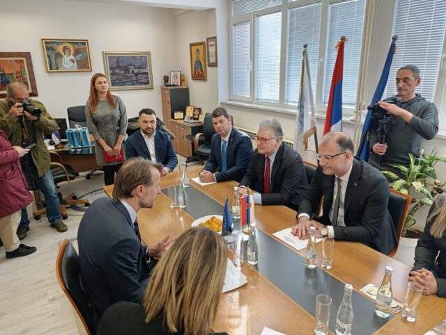 Ambasador EU u Srbiji Andreas fon Bekerat posetio GO Medijana