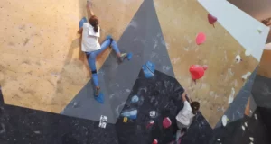 Državno prvenstvo u sportskom penjanju u disciplini bolder danas u Nišu Državno prvenstvo u sportskom penjanju za starije