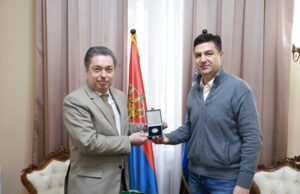 Gradonačelnik Zakintosa u poseti Nišu: najava jačanja saradnje dva grada Jorgos Stasinopulos i Dragoslav Pavlović