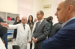 Vrh Vlade obišao zdravstvene ustanove u Nišu. Macut: Dom zdravlja impozantan, U Kliničkom centru uslovi izvanredni