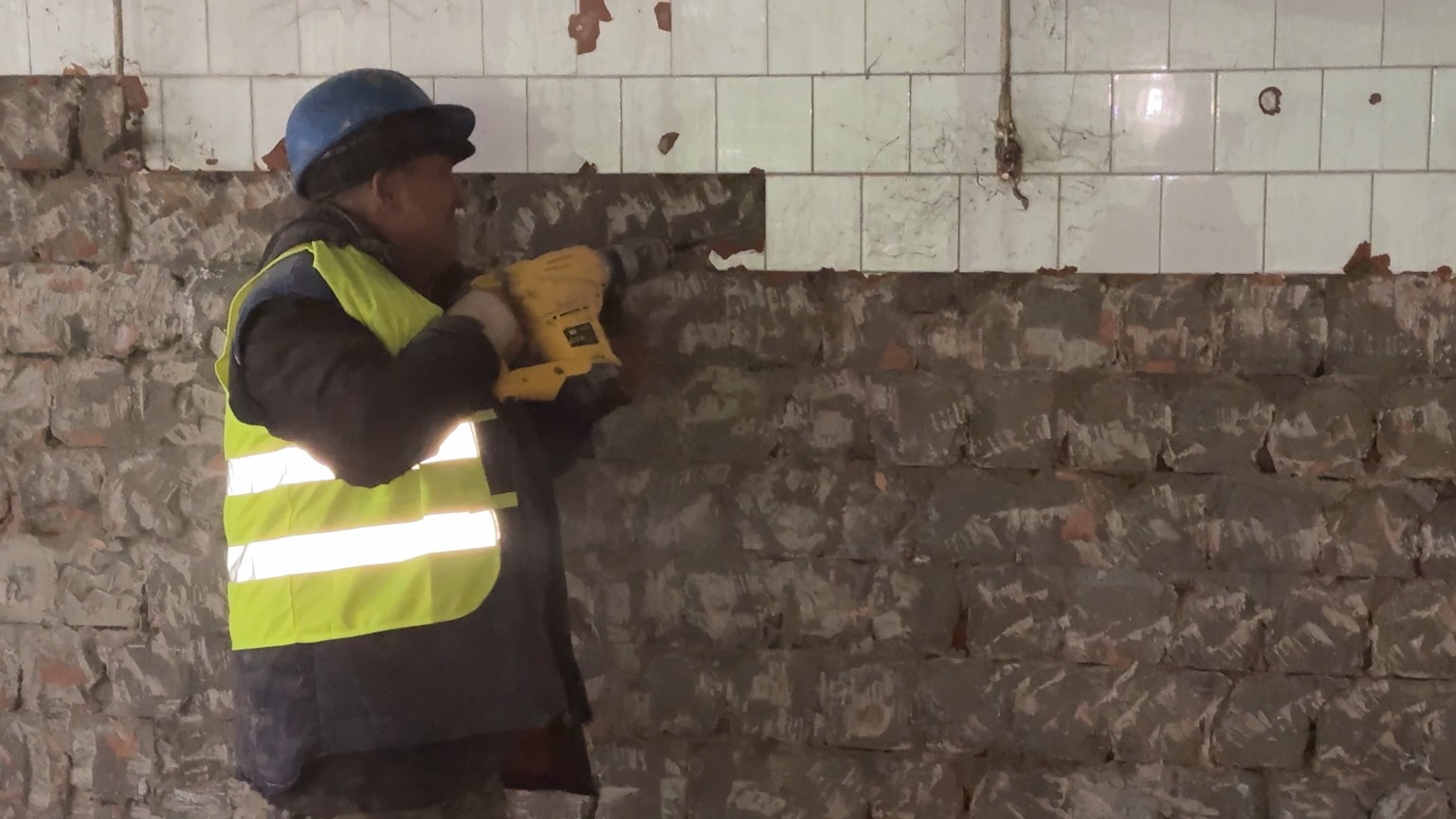 Obnova nekadašnje samoposluge na Delijskom visu