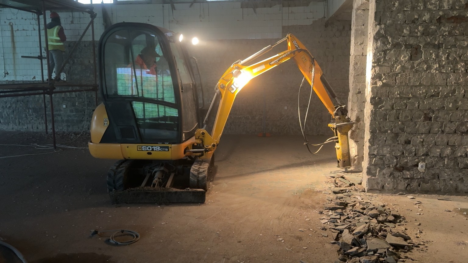 Obnova nekadašnje samoposluge na Delijskom visu