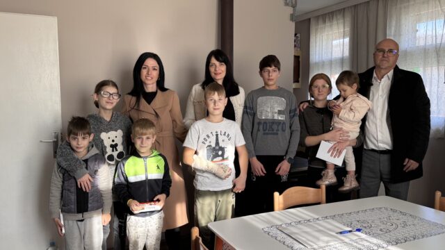 Pomoć sedmočlanoj porodici Durković iz Gadžinog Hana Pomoć sedmočlanoj porodici Durković iz Gadžinog Hana