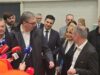 Vučić u Palfingeru: Nemamo dovoljno zavarivača, bravara, stolara… Dualno obrazovanje ključ budućih kadrova Vučić u Palfingeru