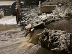 Zimska noć u Nišu: Izlio se Humski potok, ulice prohodne, apel na oprez zbog leda