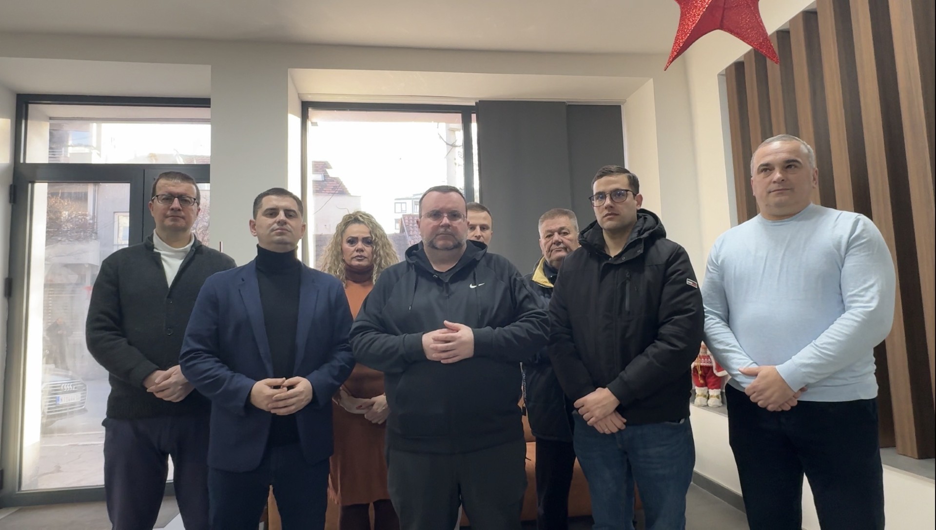 Milan Lazarević sa članovima pokreta