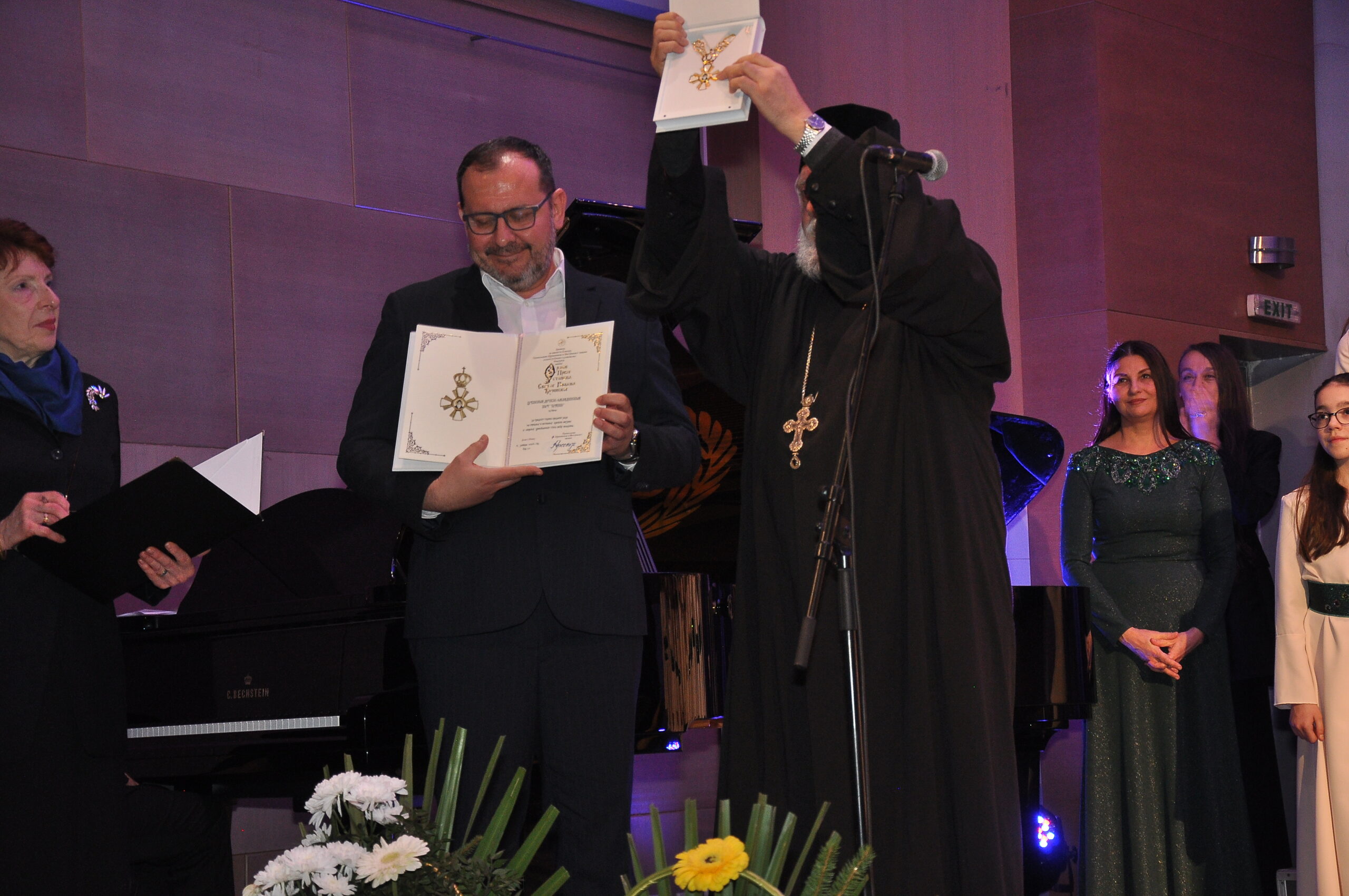 Orden Oredn Svetog Romana Đuniškog Dečje omladinskom horu Branko