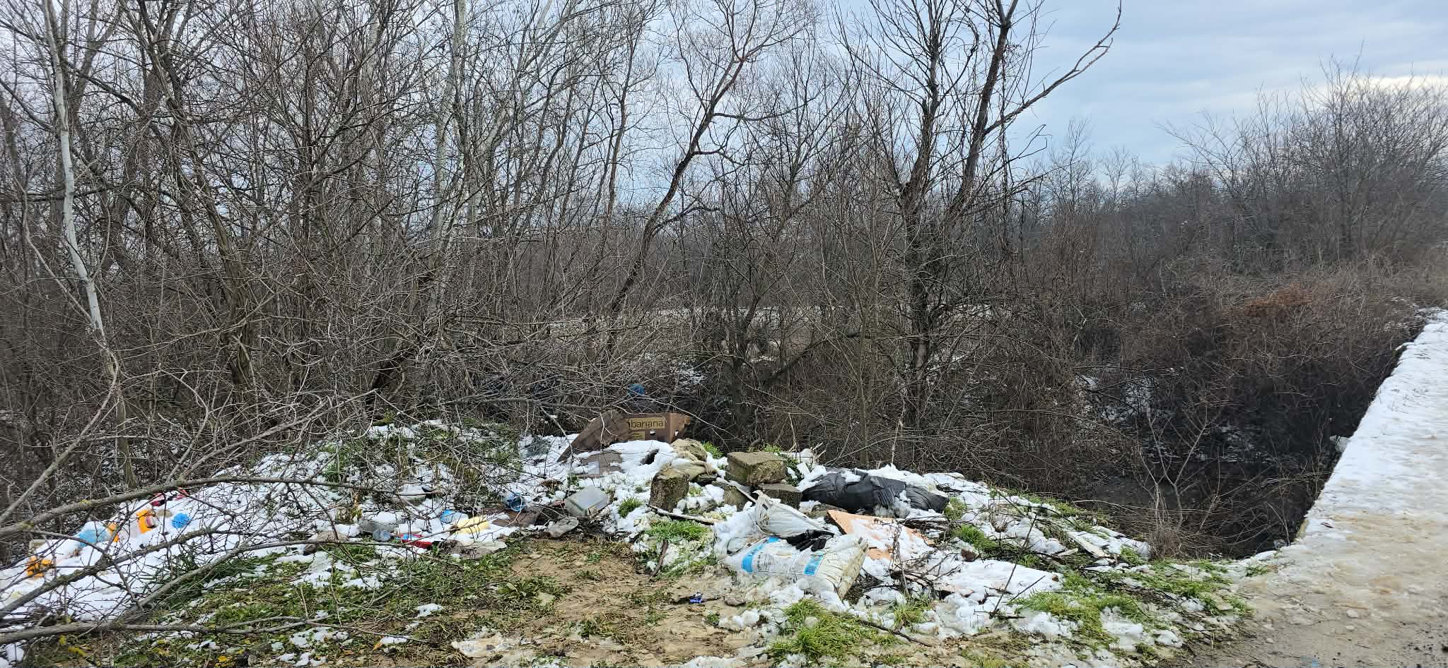 Potraga na obodima reke