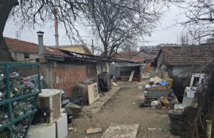 Romsko naselje Crvena Zvezda dobilo privremeni priključak na električnu energiju Romsko naselje Crvena Zvezda