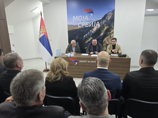 Sednica Pokreta za narod i državu