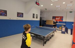 Božićna škola stonog tenisa okupila oko 80 mališana u SC „Čair“ Škola stonog tenisa