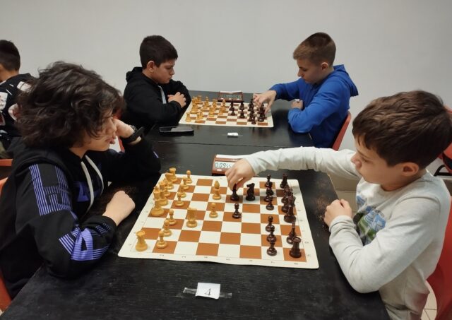 Dečji šahovski klub Osnovac iz Niša Dečji šahovski klub Osnovac iz Niša