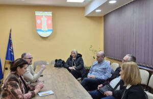 Građani Panteleja predali peticiju za uklanjanje 5G antene sa kuće u Vršačkoj ulici Građani Panteleja predali peticiju za uklanjanje 5G antene