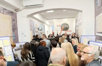 Između pera i diplomatije do upoznavanja Hitlera: Andrićev diplomatski svet pred niškom publikom Izložba Ivo Andrić u diplomatiji