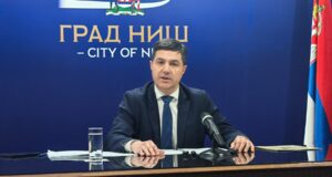 Pavlović: Zarade direktora javnih preduzeća nisu povećane