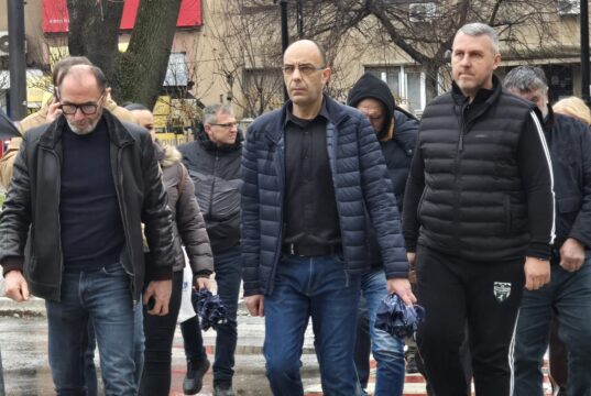 Roditelji dečaka koji je ubio vršnjaka u Niškoj Banji odbili da daju iskaz – kažu zbog medijskog linča Počelo suđenje za ubistvo dečaka iz Niške Banje