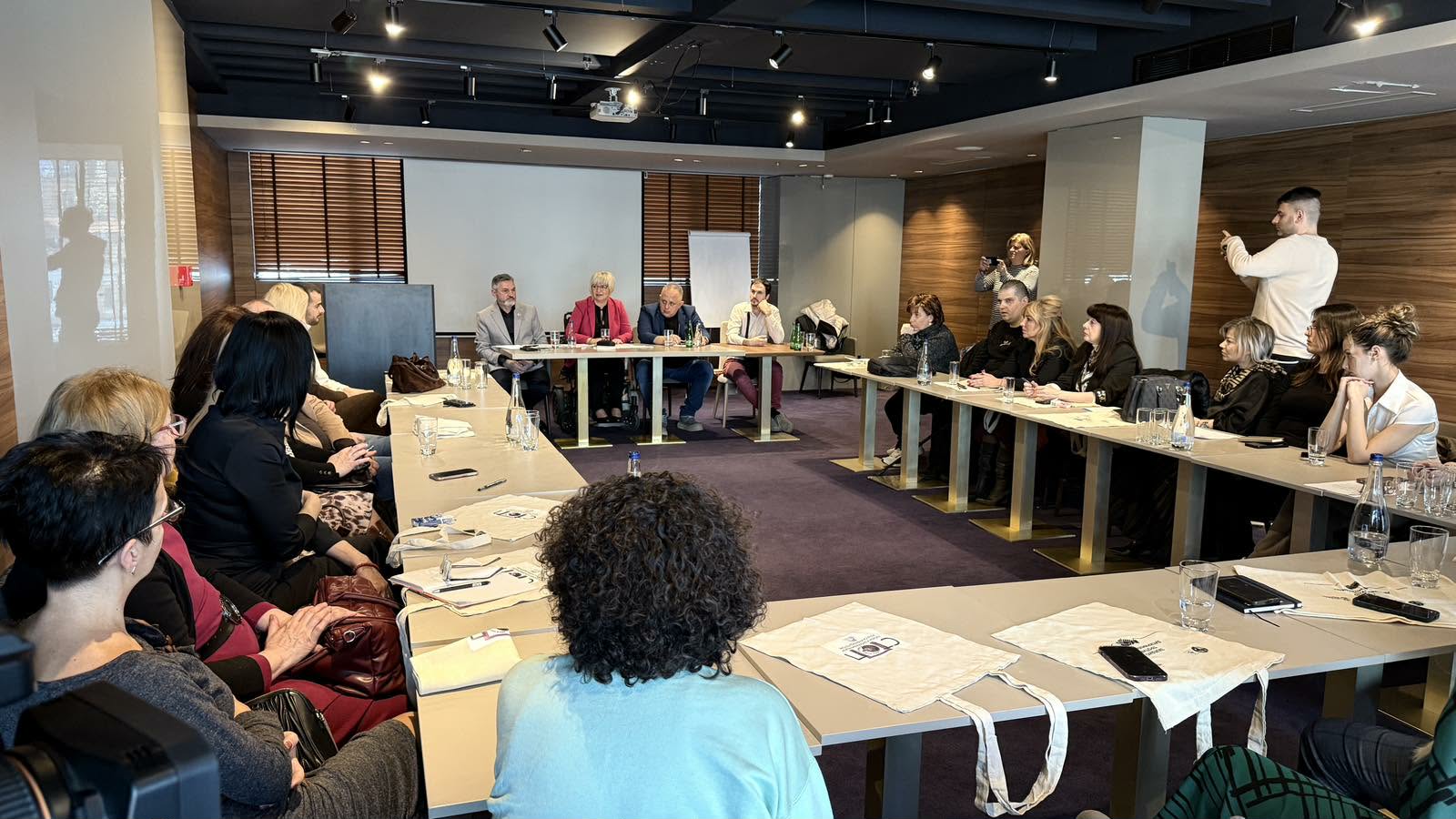 Održana konferencija o govoru mržnje u Nišu Održana konferencija o govoru mržnje u Nišu