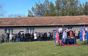 Obeležena godišnjica proboja logora na Crvenom krstu – prvog organizovanog bekstva iz nacističkog logora sveštenstvo Eparhije niške održala je parastos